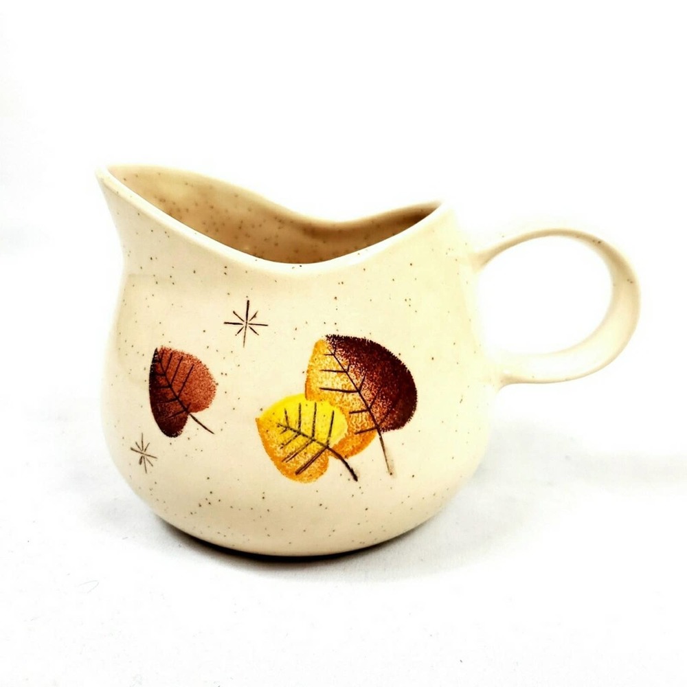 Vernon Kilns Gravy or Sauce Boat Sherwood Pattern